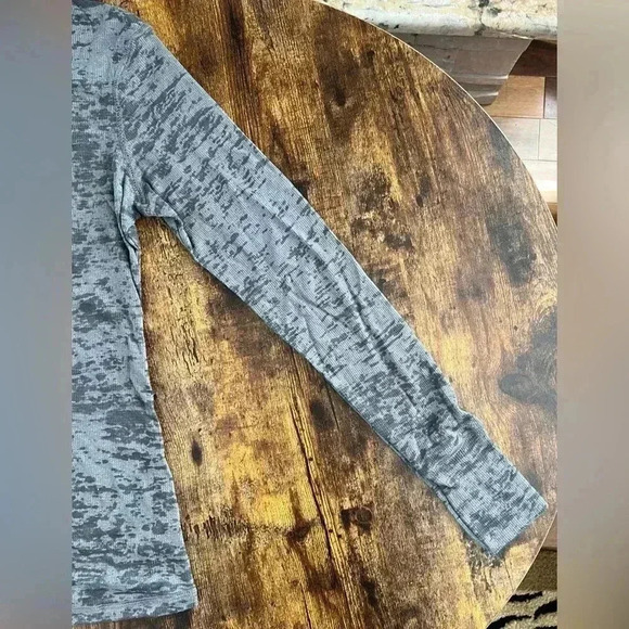 Next Level apparel | women’s t-shirt. Size: L - Picture 5 of 9